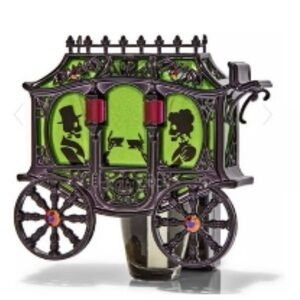 2023 Creepy Carriage Wallflower Plug by Bath and Body Works